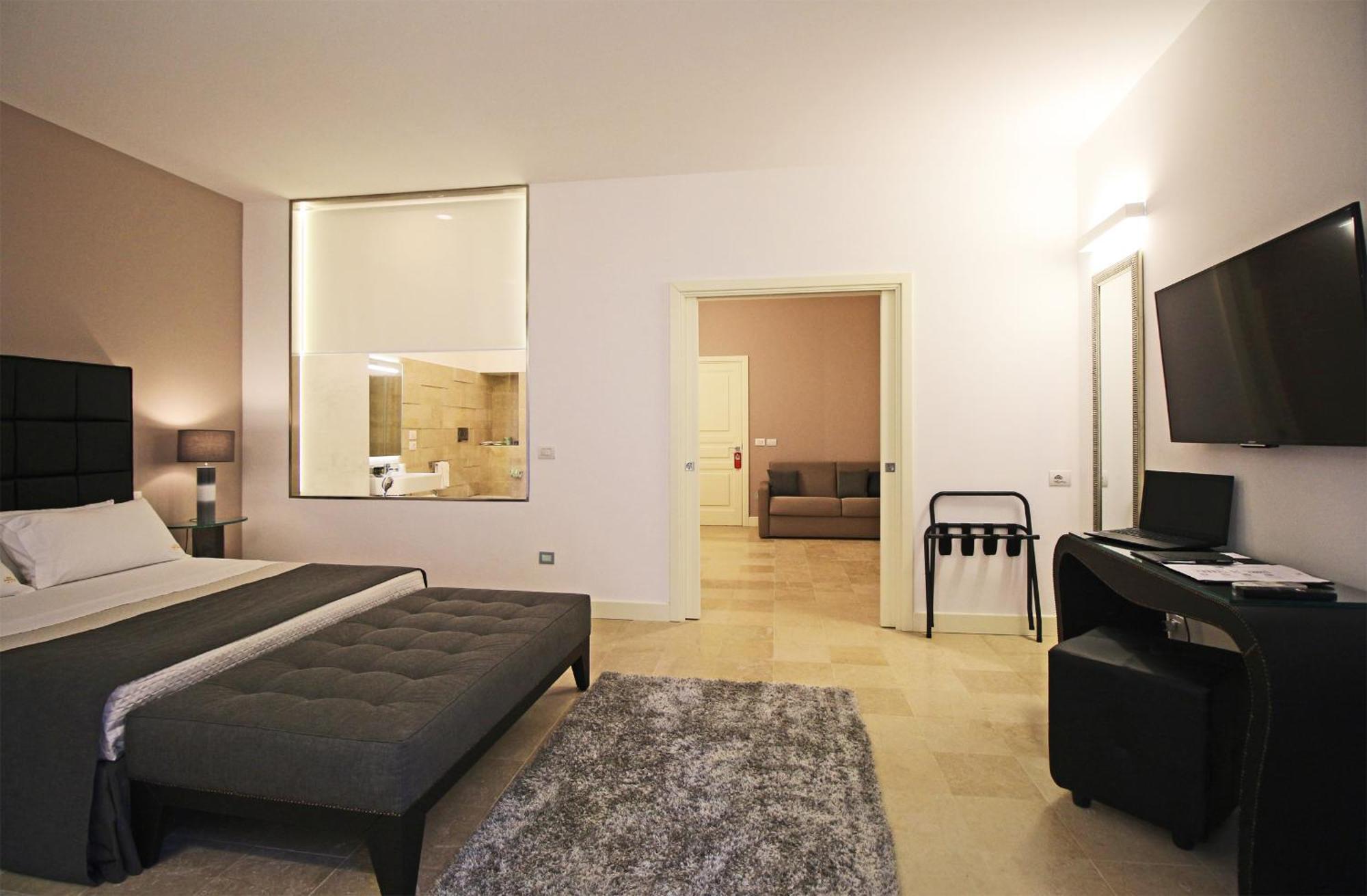Hotel Porta Reale Ното Номер фото
