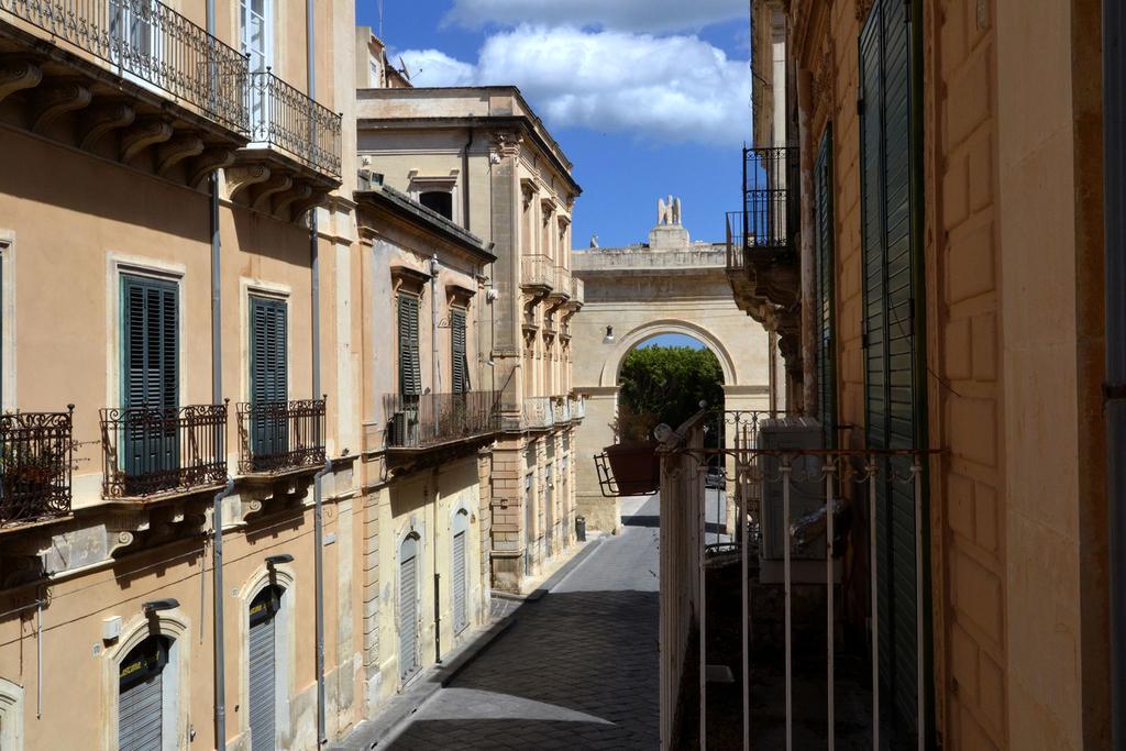 Hotel Porta Reale Ното Экстерьер фото