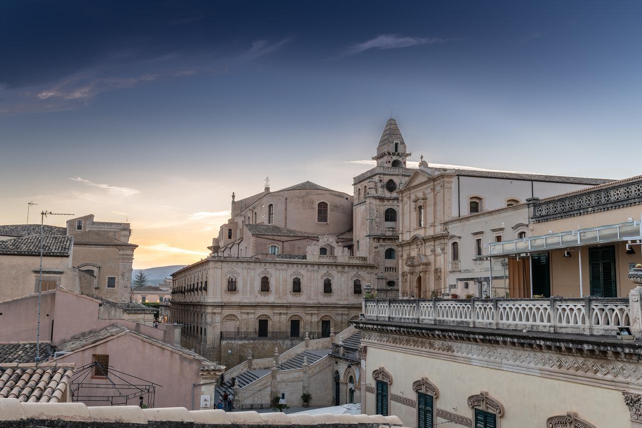 Hotel Porta Reale Ното Экстерьер фото