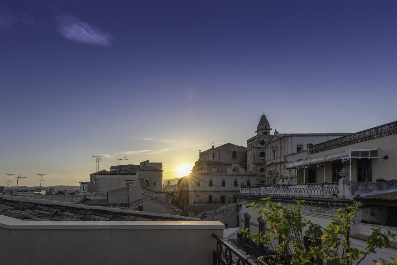 Hotel Porta Reale Ното Экстерьер фото